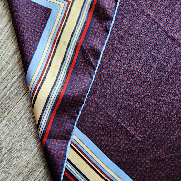 Christian Dior Silk Bandana Small - Picture 3 of 11